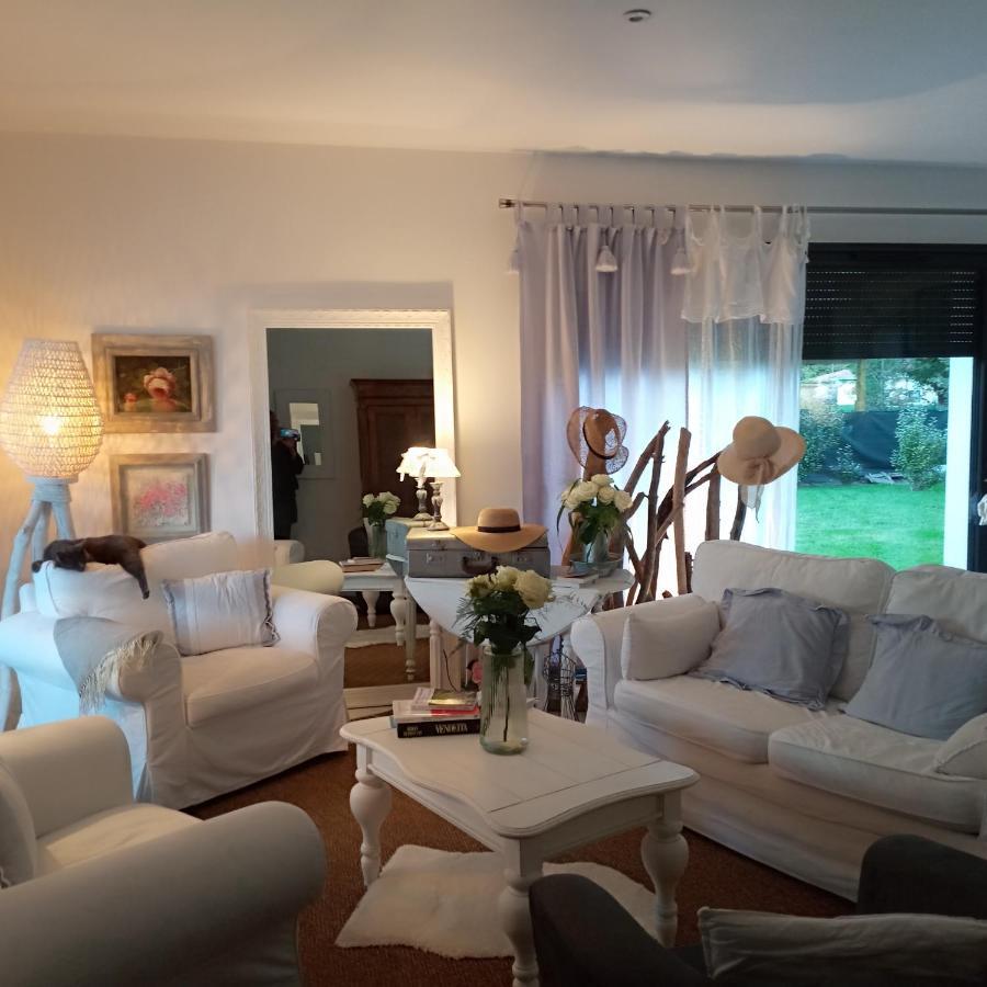 Maison Neuve Et Chaleureuse 莫桑克斯 外观 照片
